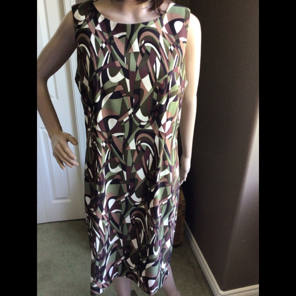 Connected Sleeveless Dress - Brown, Tan, Green and Cream - Picture 3 of 10